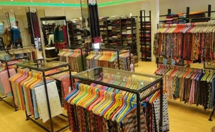 Double Hanger Cloth Display Stand Manufacturers in Chennai